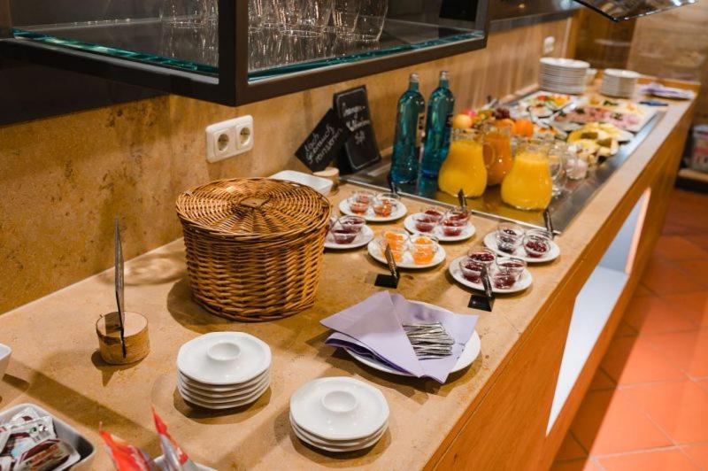 Hotel-Gasthof Weisses Ross Швайг Екстер'єр фото